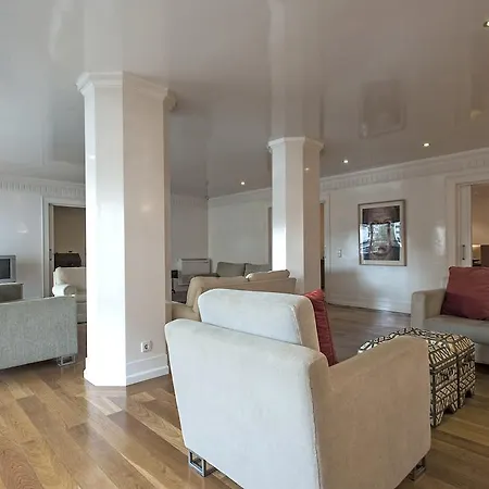 Portuguese Living Saldanha Prestige Lisboa