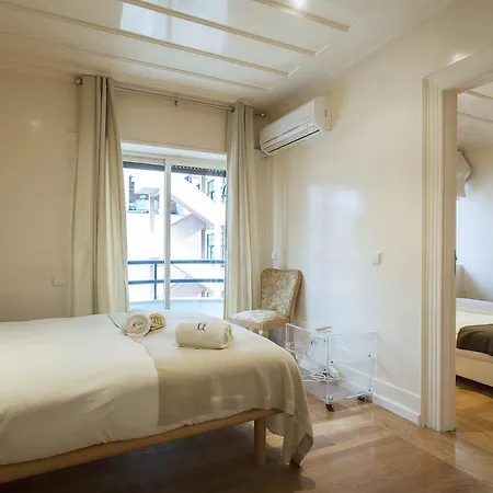 Portuguese Living Saldanha Prestige Lisbon